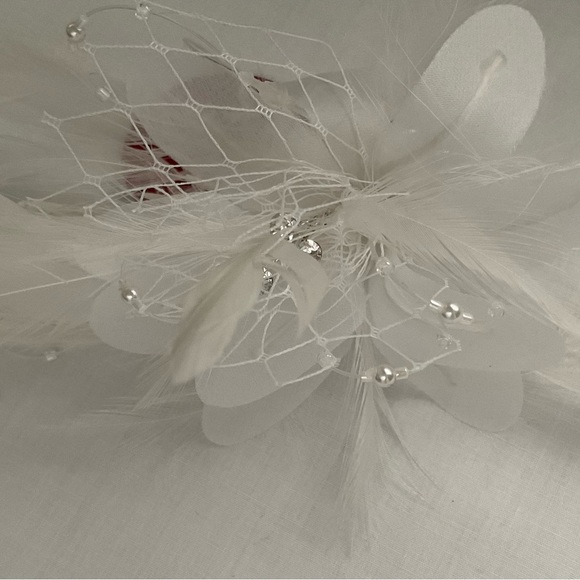 HAIR CLIP FLOWER & FEATHER WITH RHINESTONE, NEW BRIDAL - Picture 1 of 9